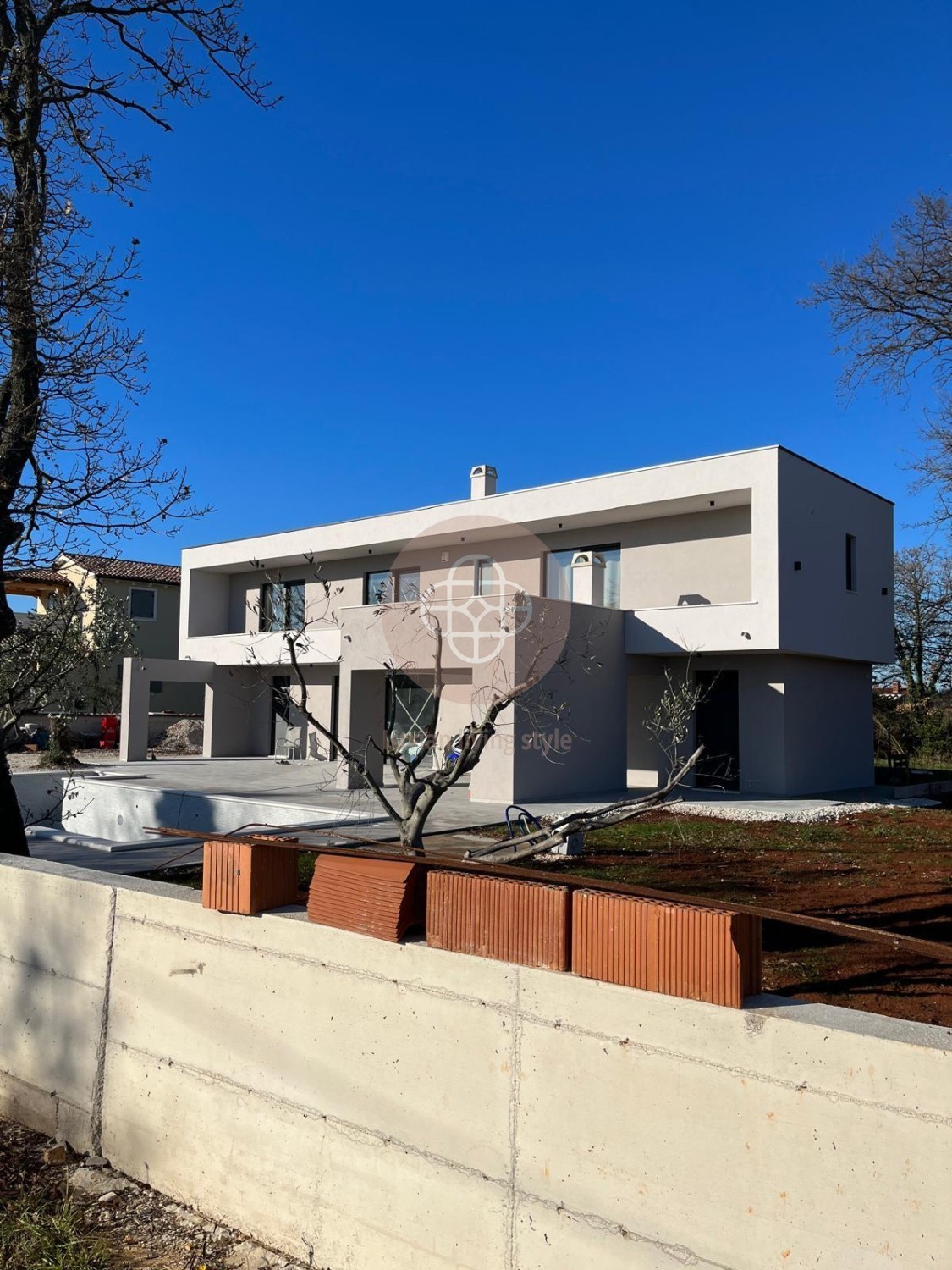 *Nuova costruzione* Villa elegante in posizione esposta alle porte di Pula