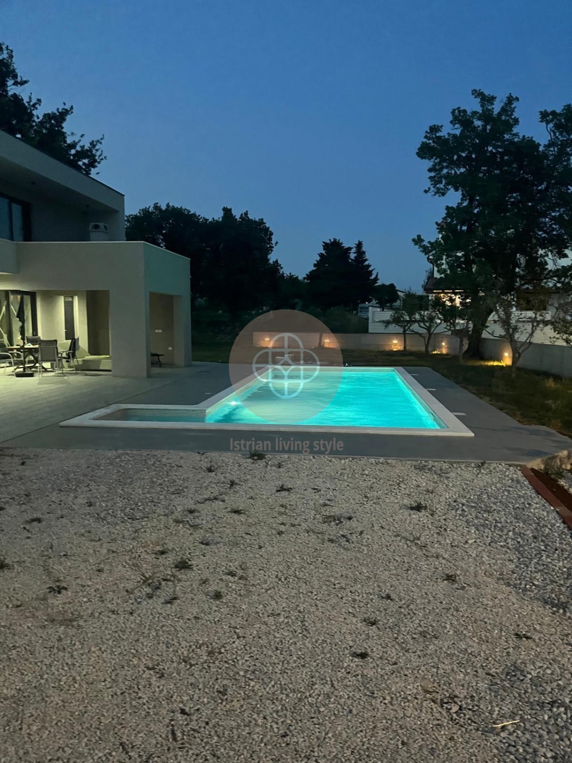 *Nuova costruzione* Villa elegante in posizione esposta alle porte di Pula