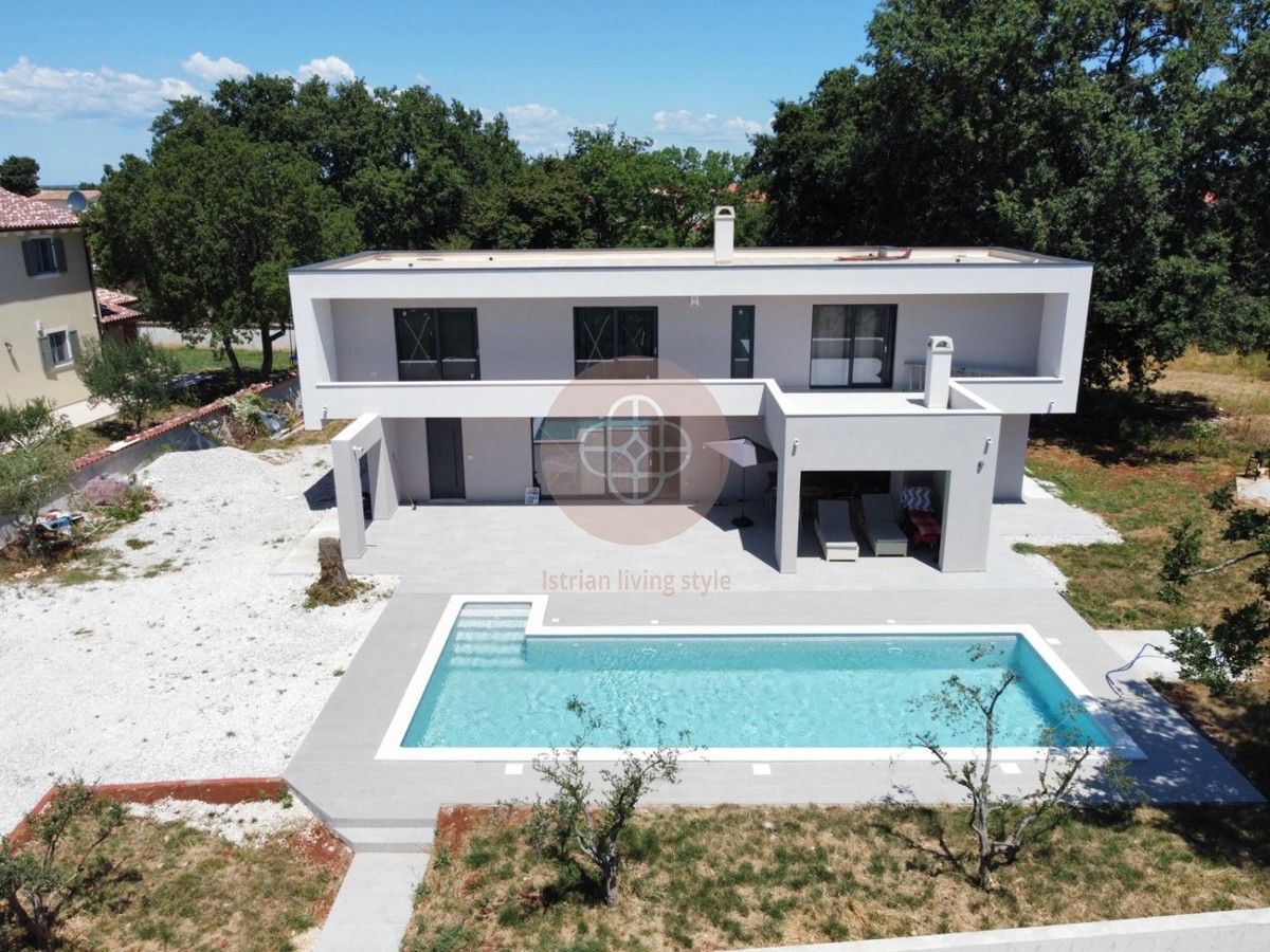 *Nuova costruzione* Villa elegante in posizione esposta alle porte di Pula