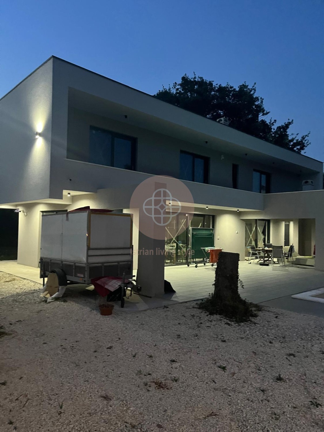 *Nuova costruzione* Villa elegante in posizione esposta alle porte di Pula