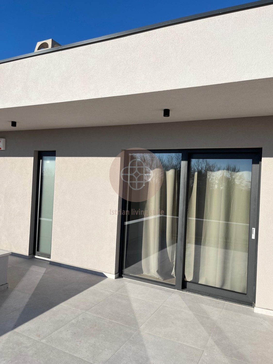 *Nuova costruzione* Villa elegante in posizione esposta alle porte di Pula