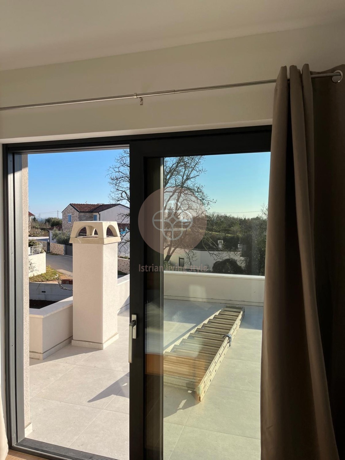 *Nuova costruzione* Villa elegante in posizione esposta alle porte di Pula