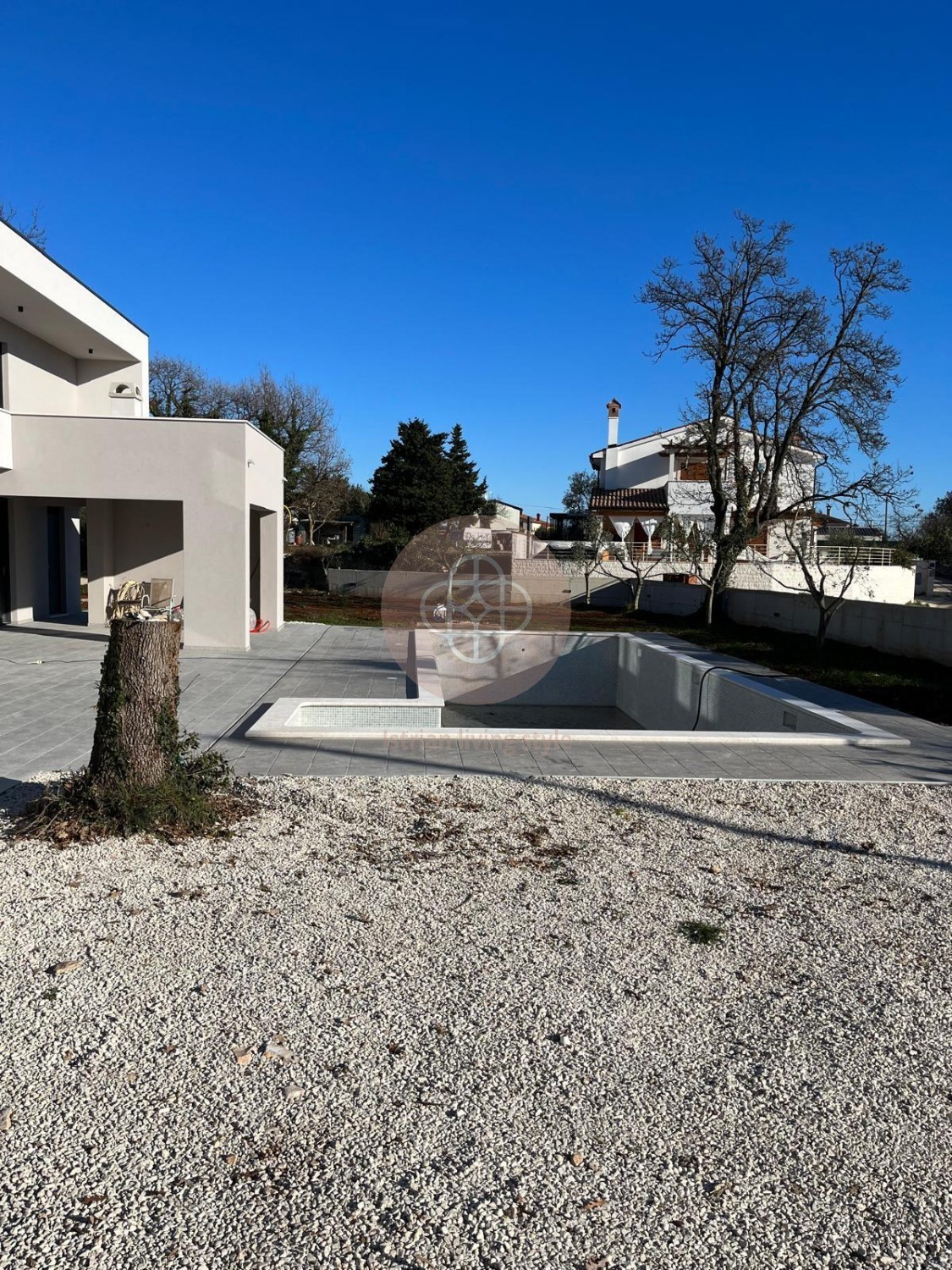 *Nuova costruzione* Villa elegante in posizione esposta alle porte di Pula