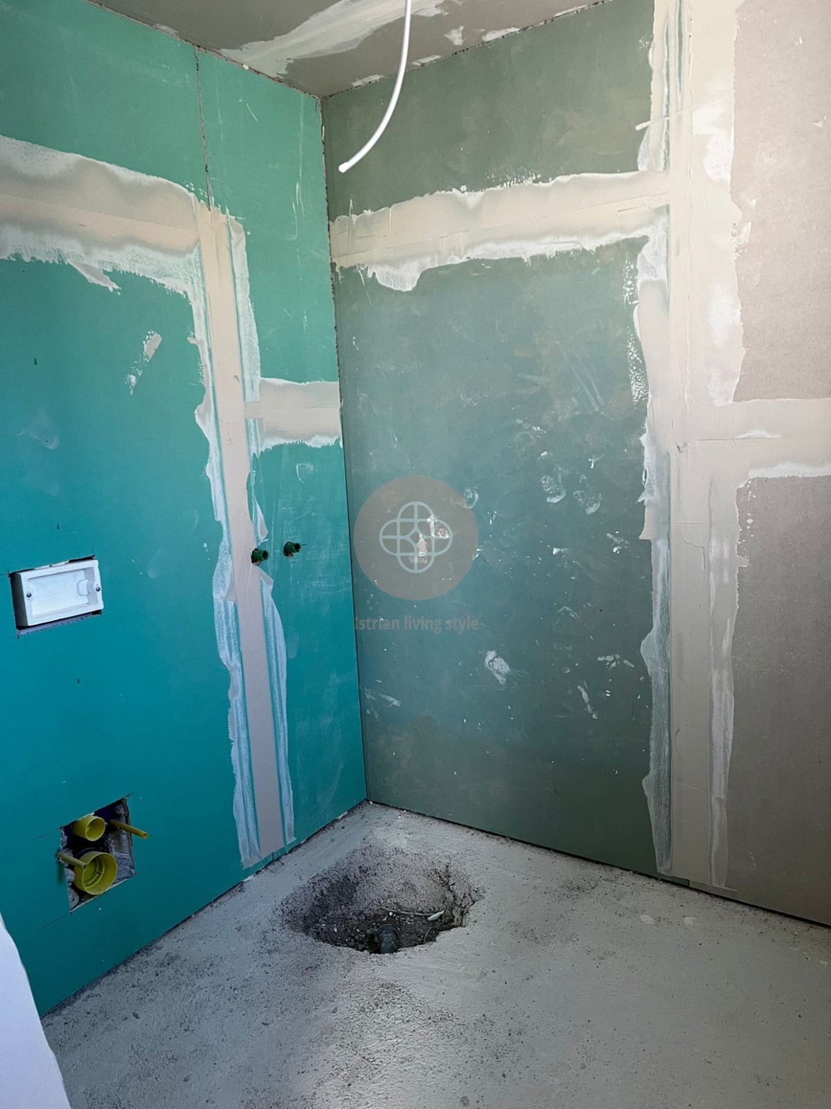 Elegante bungalow su un unico livello in fase di completamento – fine lavori prevista per 05/2026. OFFERTA TOP!