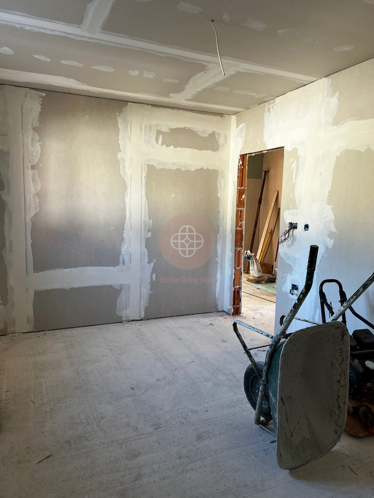 Elegante bungalow su un unico livello in fase di completamento – fine lavori prevista per 05/2026. OFFERTA TOP!