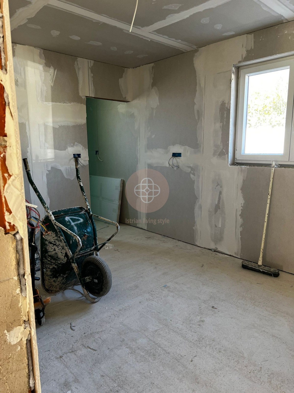 Elegante bungalow su un unico livello in fase di completamento – fine lavori prevista per 05/2026. OFFERTA TOP!