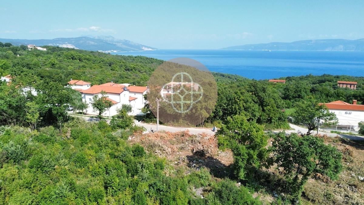 Eccellente proprietà sul mare in una posizione ricercata nell'Istria orientale