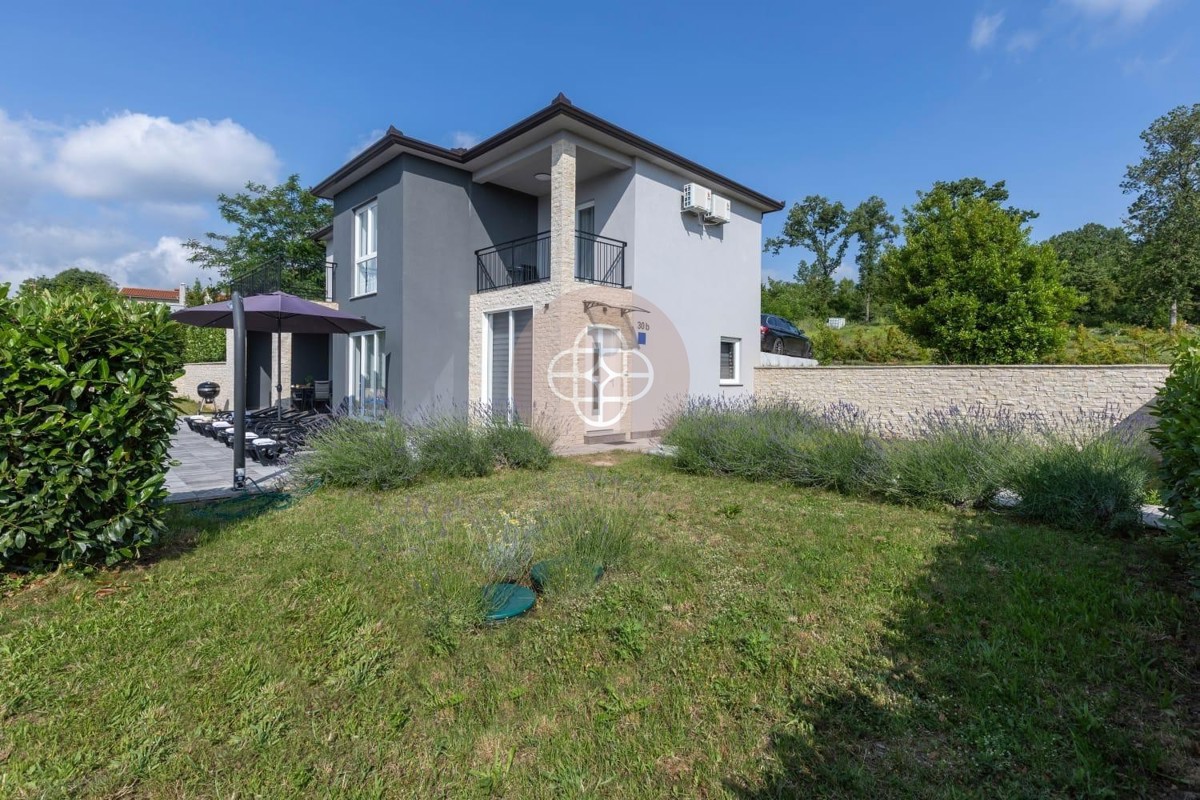 Vista da sogno sul RasaTal *Nuovo edificio con vista*.
