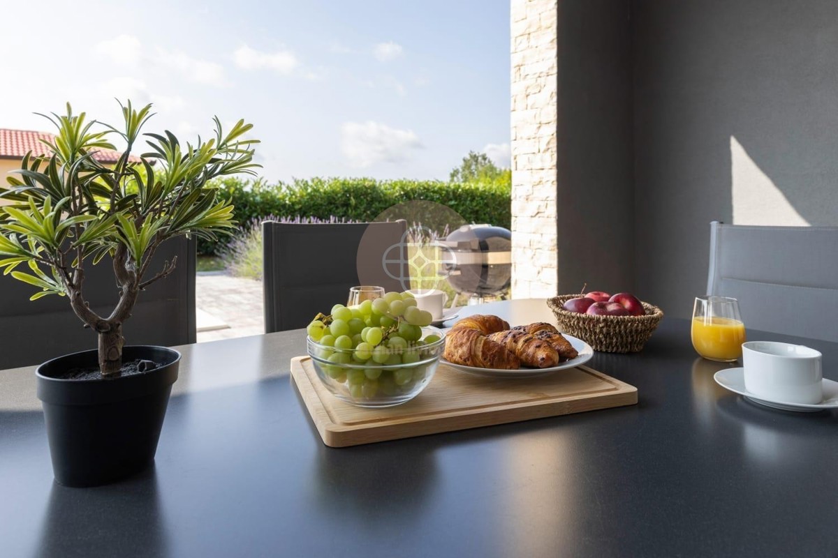 Vista da sogno sul RasaTal *Nuovo edificio con vista*.