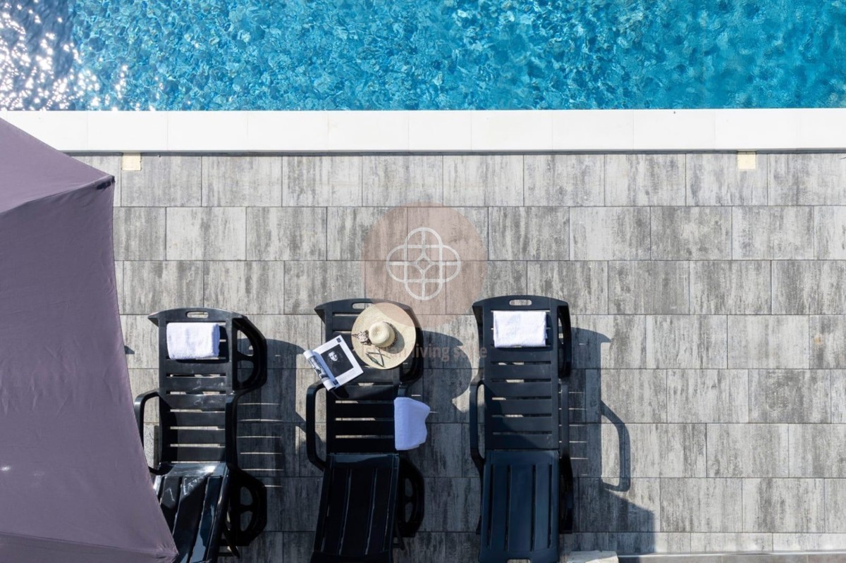 Vista da sogno sul RasaTal *Nuovo edificio con vista*.