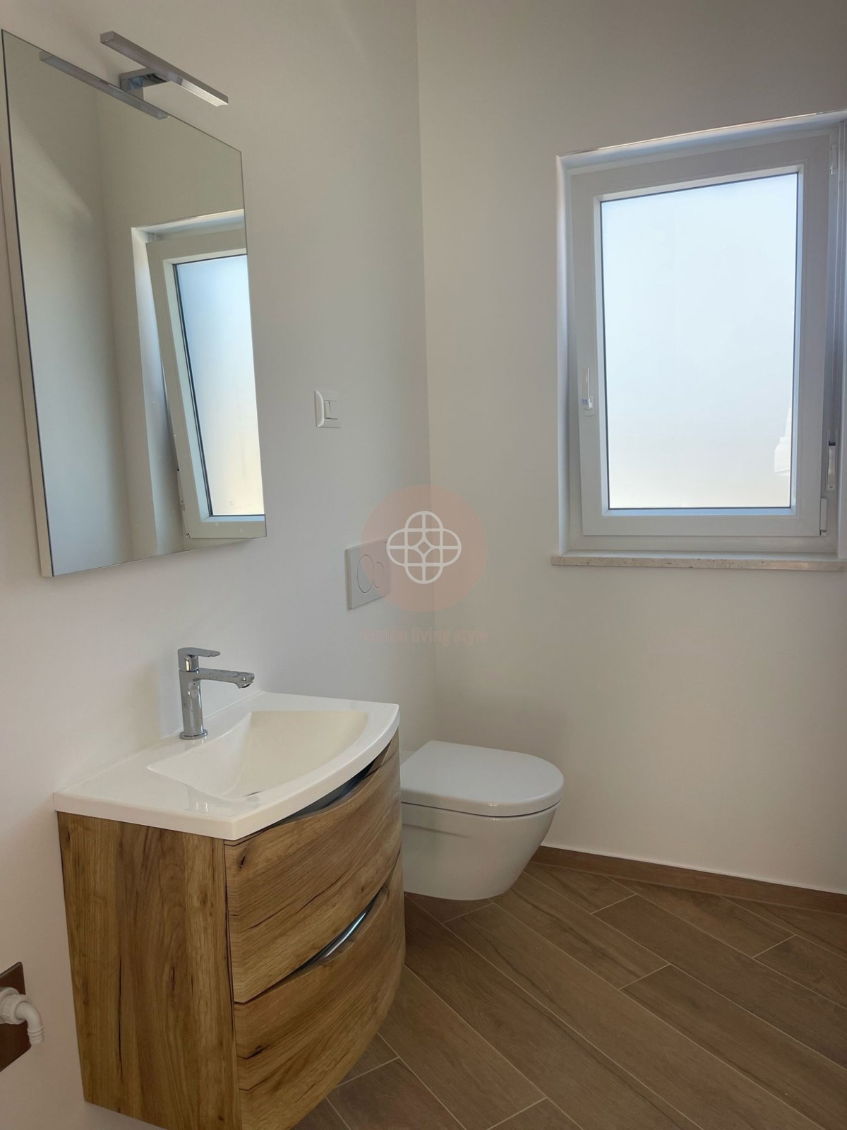 Elegante bungalow con piscina immerso nel verde per chi cerca pace e tranquillità