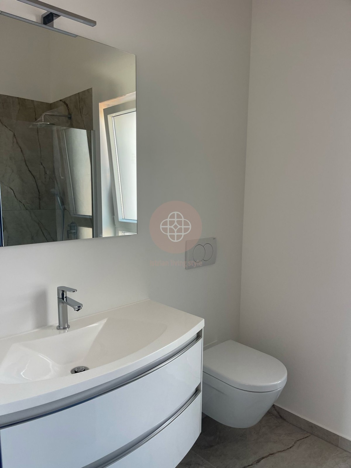 Elegante bungalow con piscina immerso nel verde per chi cerca pace e tranquillità