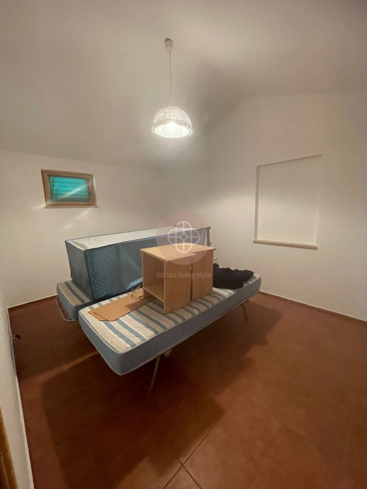 Fantastica proprietà con foresteria e vista lontana Vicino al mare