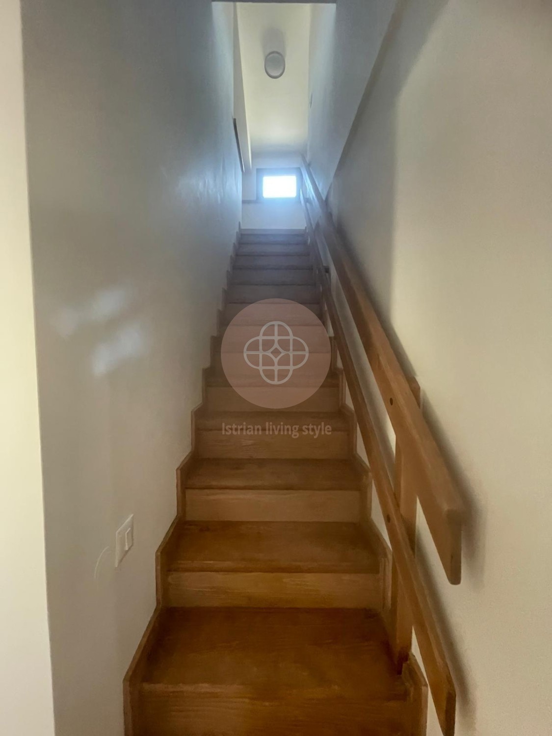 Fantastica proprietà con foresteria e vista lontana Vicino al mare