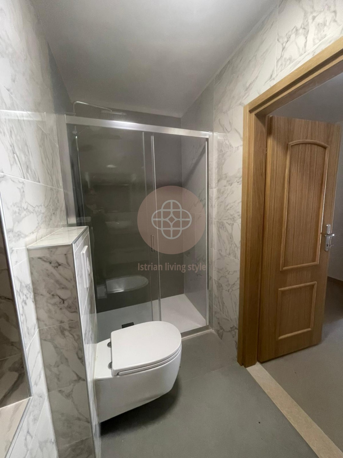 Fantastica proprietà con foresteria e vista lontana Vicino al mare