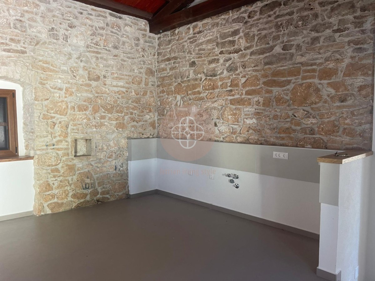 Fantastica proprietà con foresteria e vista lontana Vicino al mare