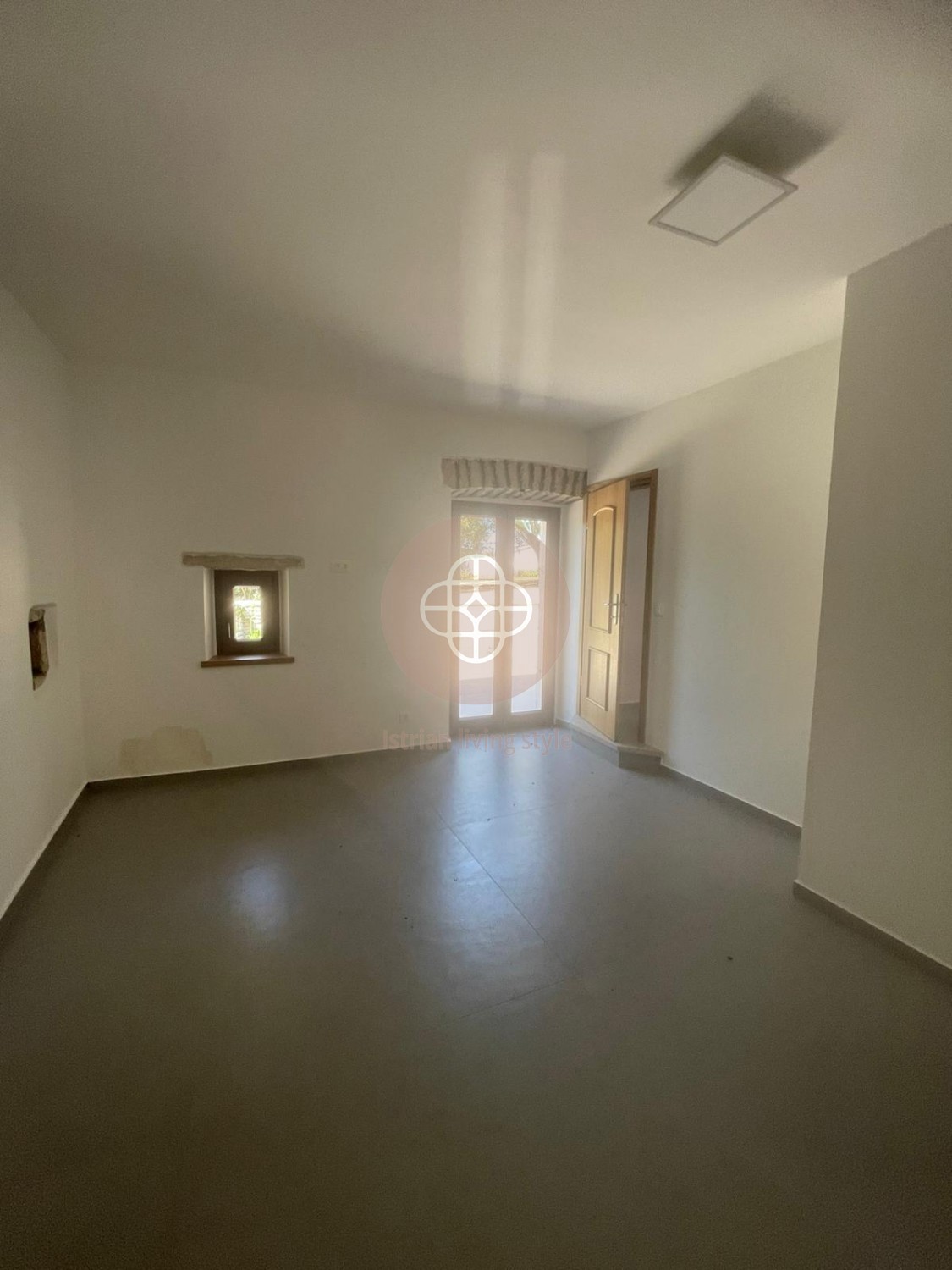 Fantastica proprietà con foresteria e vista lontana Vicino al mare