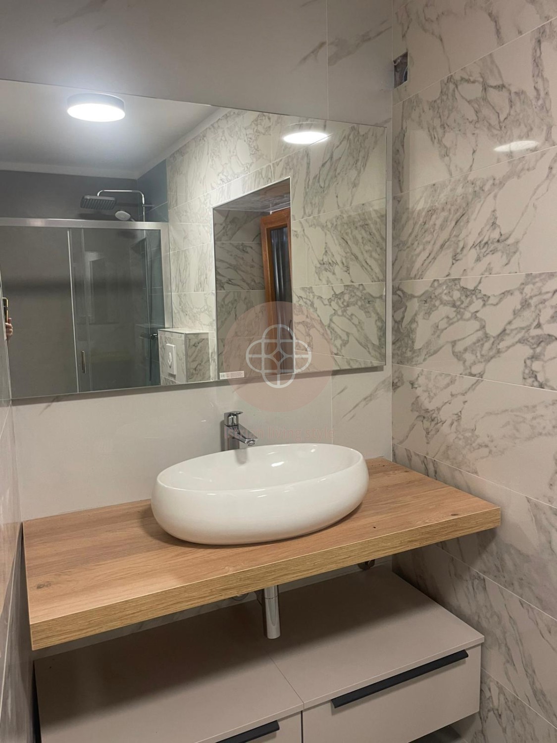 Fantastica proprietà con foresteria e vista lontana Vicino al mare