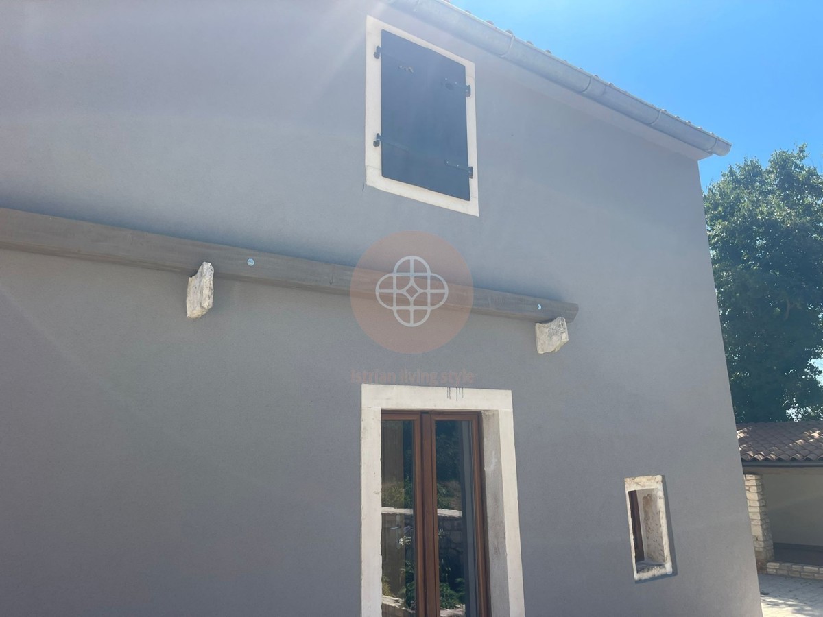 Fantastica proprietà con foresteria e vista lontana Vicino al mare