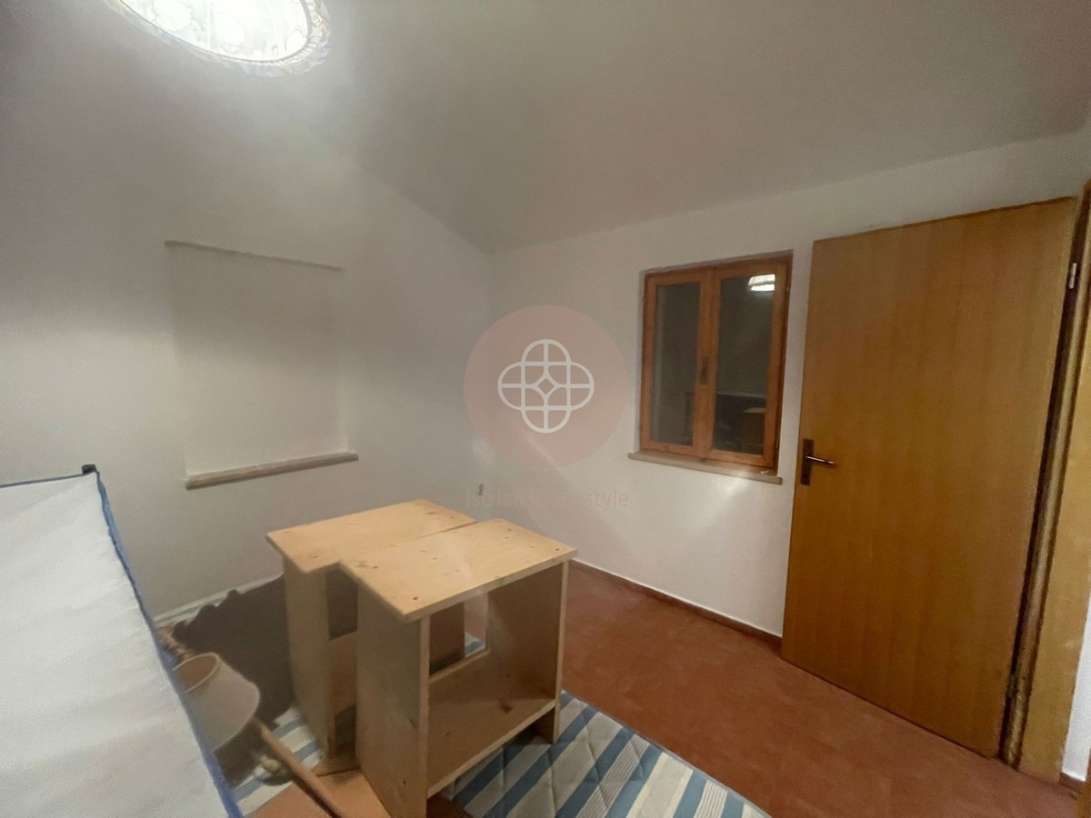 Fantastica proprietà con foresteria e vista lontana Vicino al mare