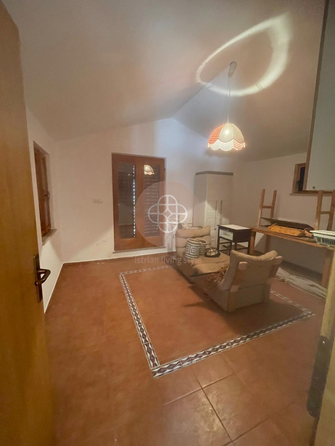 Fantastica proprietà con foresteria e vista lontana Vicino al mare