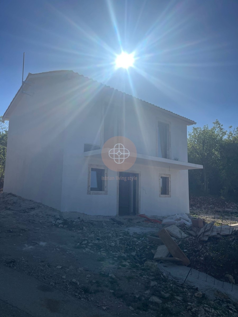 TOP casa in pietra ristrutturata con piscina e vista mare