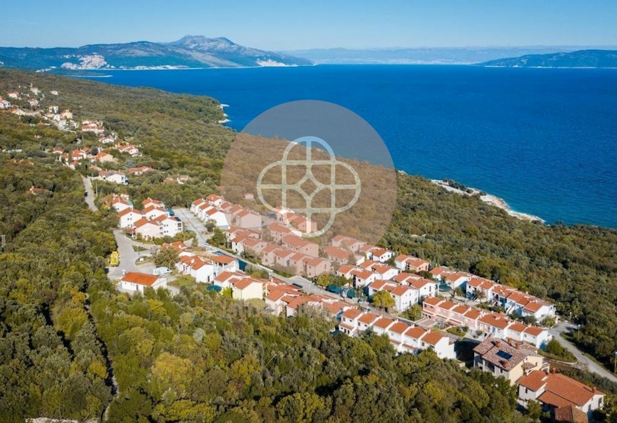 Casa con 2 appartamenti nel quartiere più ambito del mare! Pura ISTRIA!