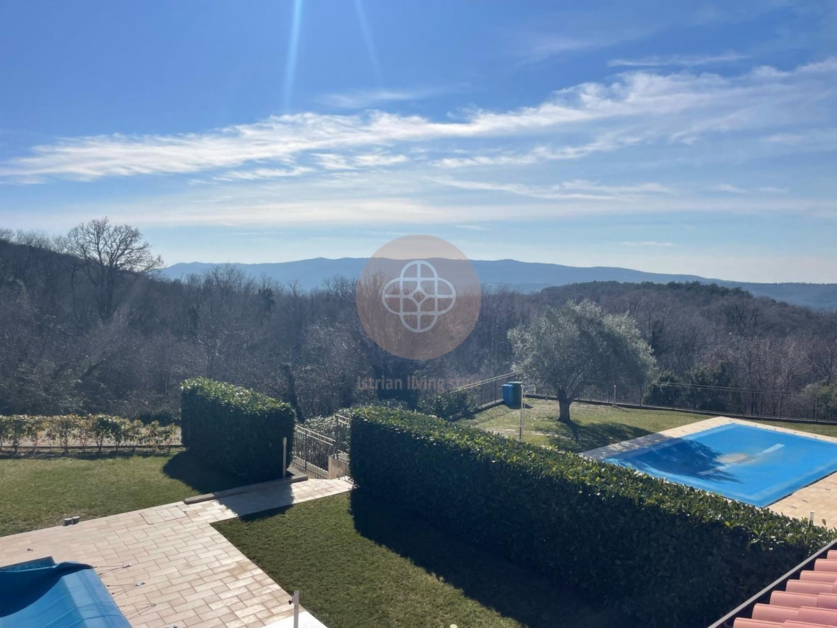 2 Casa bifamiliare, due unità distinte con piscina in campagna *FamilySpecial*