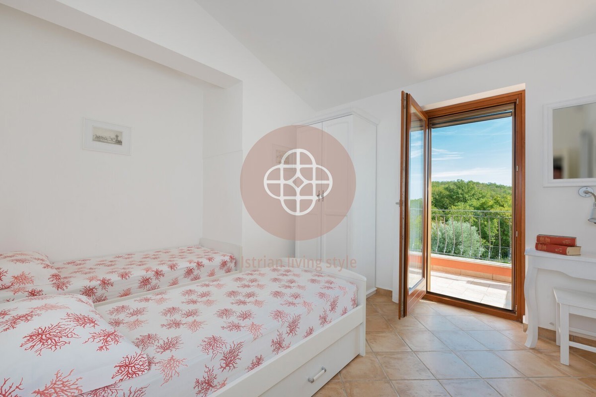 2 Casa bifamiliare, due unità distinte con piscina in campagna *FamilySpecial*