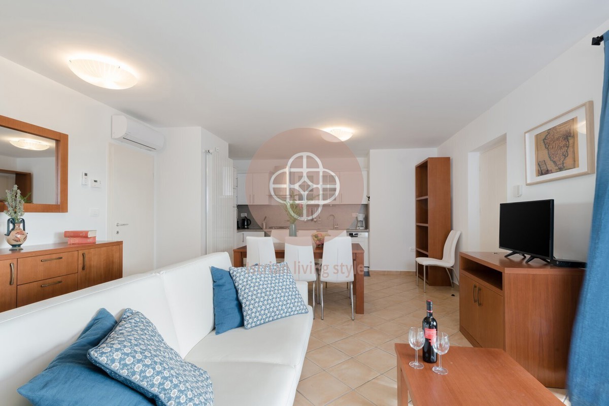 2 Casa bifamiliare, due unità distinte con piscina in campagna *FamilySpecial*