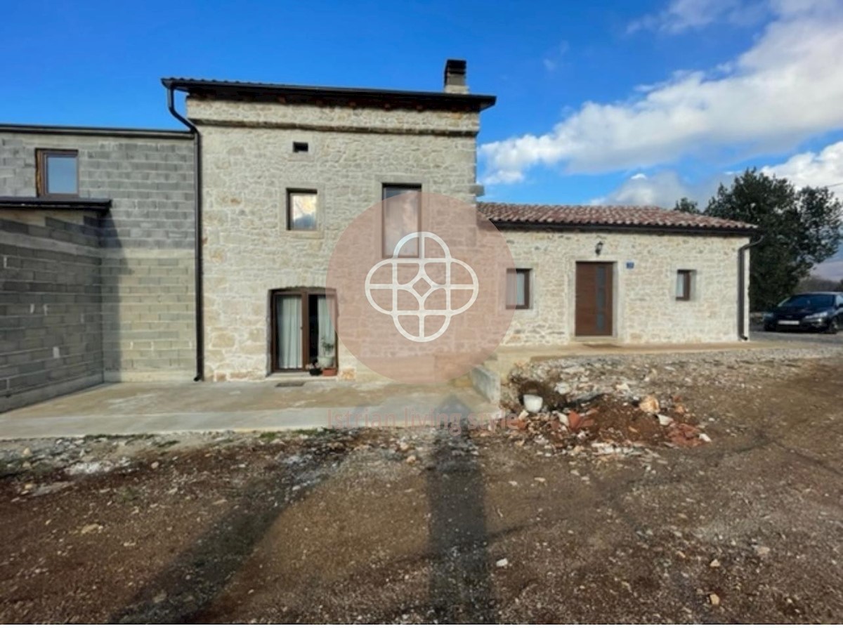 Bellissima casa in pietra con vista su Učka