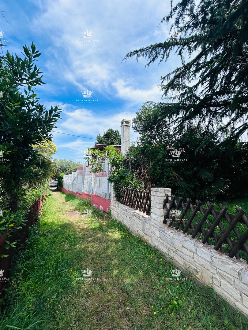 ISTRIA, UMAG-PUNTA: Casa di 193m², Giardino 488m², 150m dal Mare – Ottima Posizione per Vacanze e Investimenti!