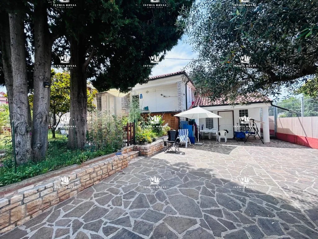 ISTRIA, UMAG-PUNTA: Casa di 193m², Giardino 488m², 150m dal Mare – Ottima Posizione per Vacanze e Investimenti!