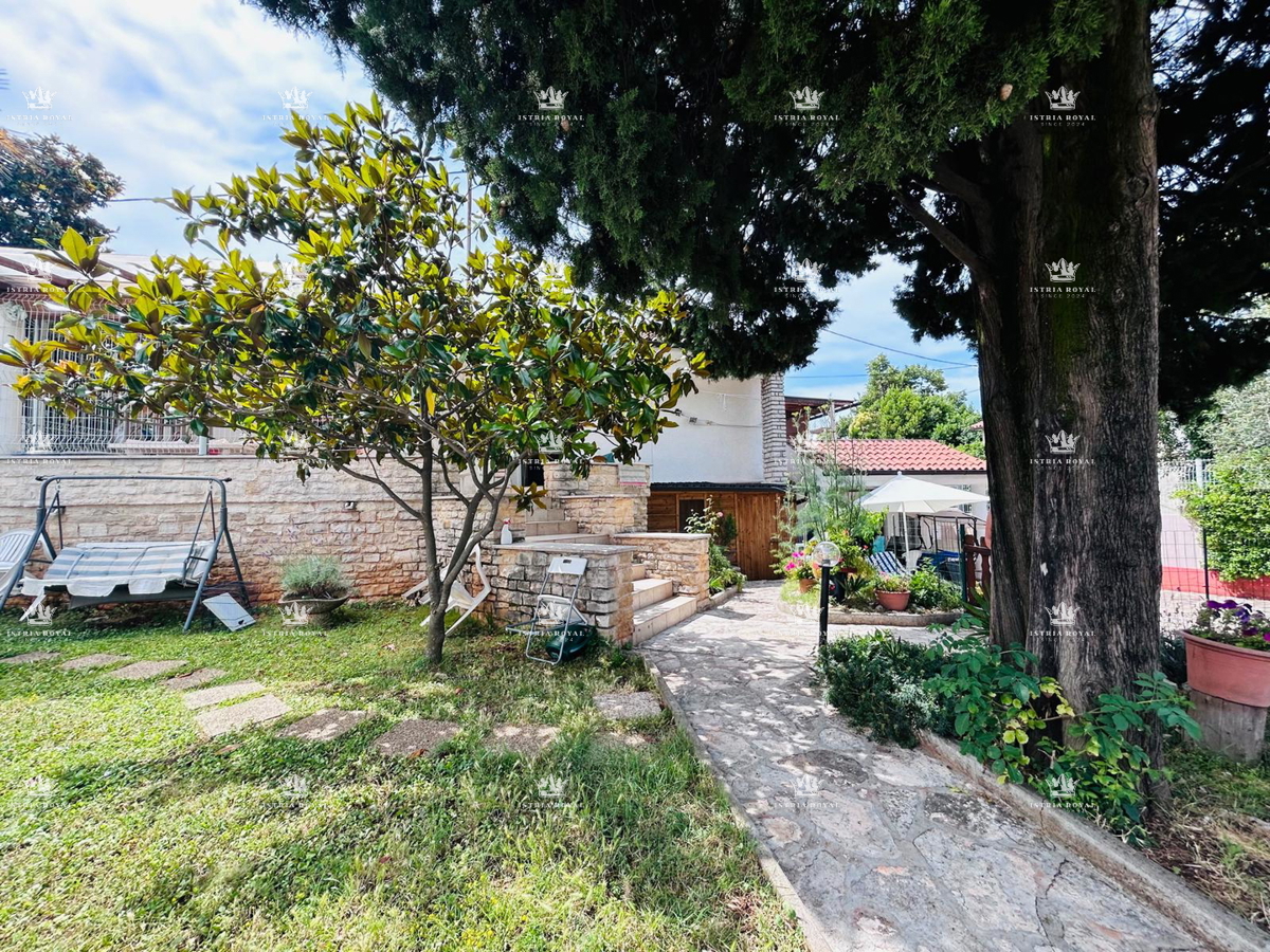 ISTRIA, UMAG-PUNTA: Casa di 193m², Giardino 488m², 150m dal Mare – Ottima Posizione per Vacanze e Investimenti!