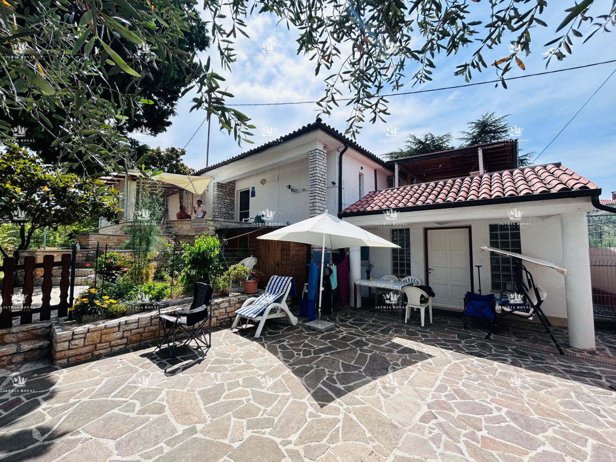 ISTRIA, UMAG-PUNTA: Casa di 193m², Giardino 488m², 150m dal Mare – Ottima Posizione per Vacanze e Investimenti!