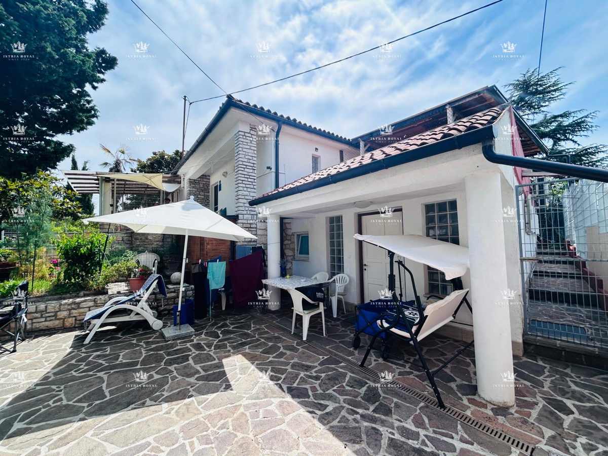 ISTRIA, UMAG-PUNTA: Casa di 193m², Giardino 488m², 150m dal Mare – Ottima Posizione per Vacanze e Investimenti!