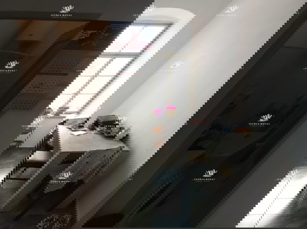 Istra, Stoja, appartamento di 62m2 da ristrutturare