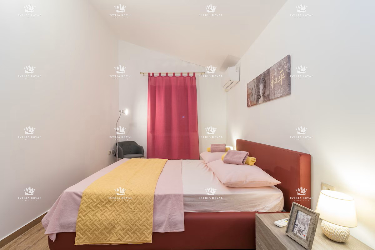 Villa indipendente con piscina in posizione tranquilla – Valdebek, Pola