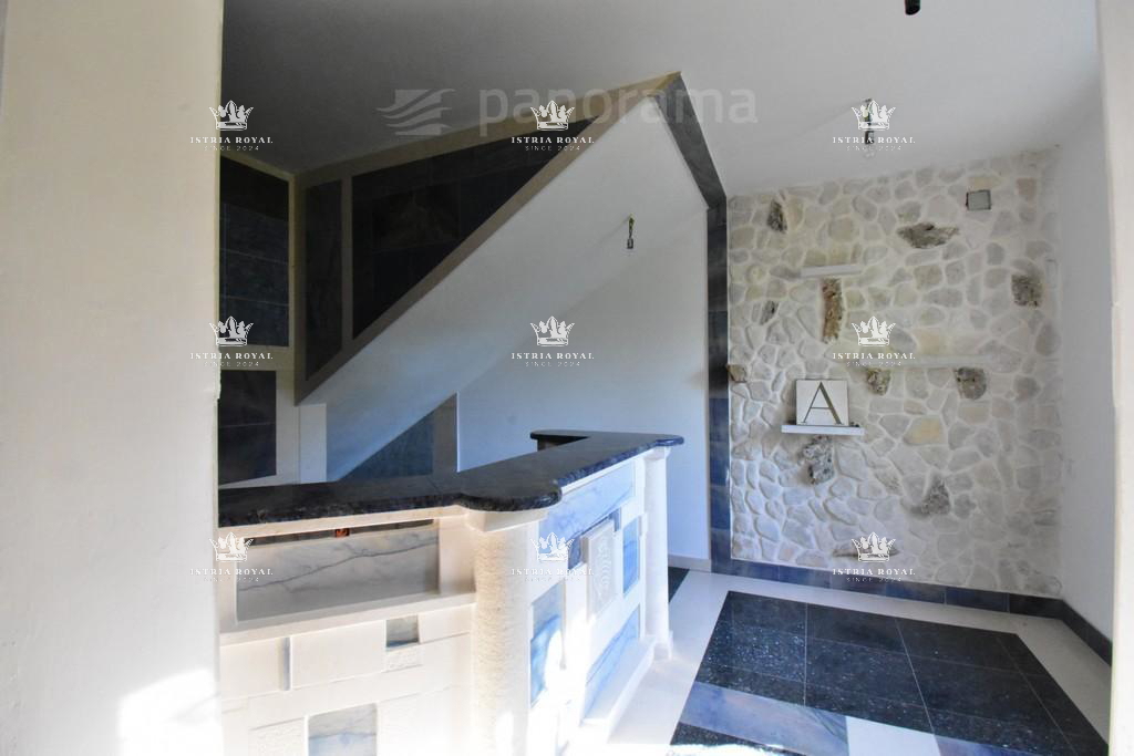 Villa di lusso in vendita a Medulin – 602 m², vista mare, prima fila sul mare, Istria.