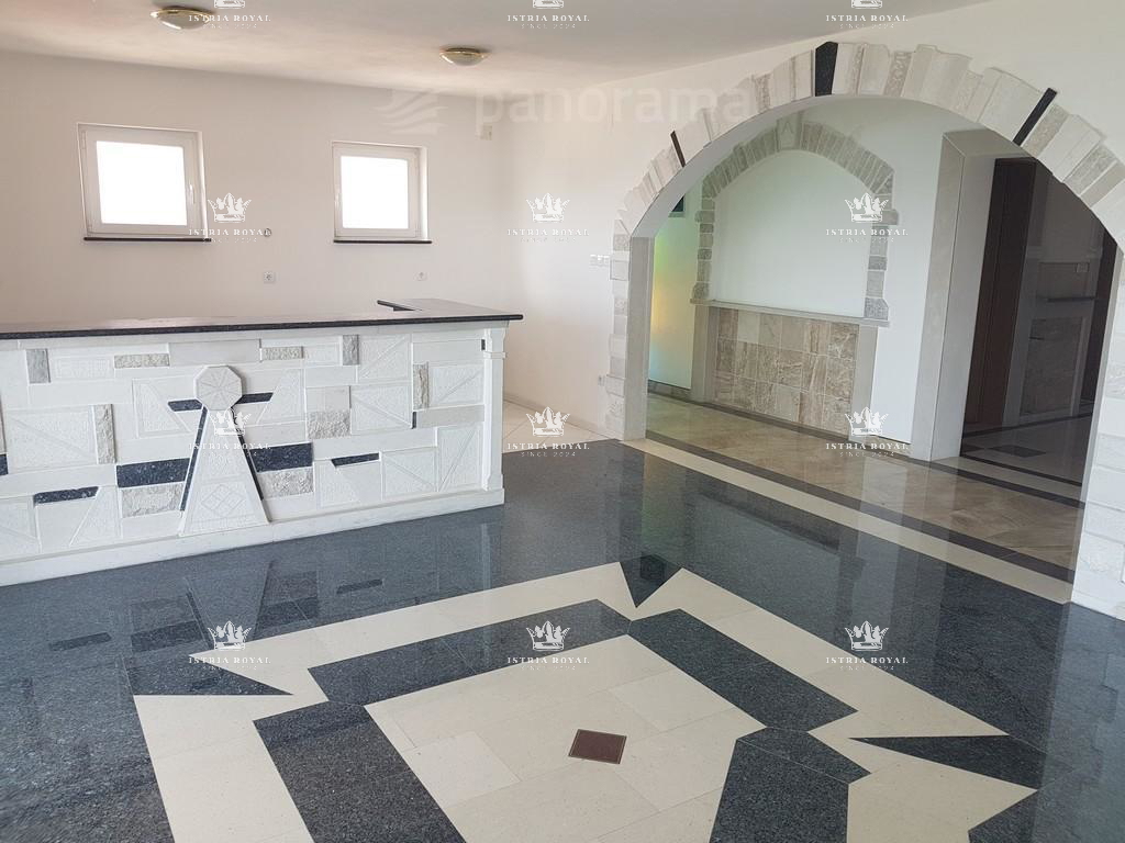Villa di lusso in vendita a Medulin – 602 m², vista mare, prima fila sul mare, Istria.