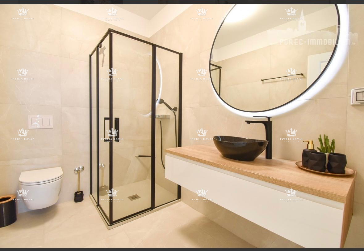 Istra, Poreč, duplex 150m2, vendita, 3 camere da letto + soggiorno, parcheggio, adatto per affitto di ville per vacanze