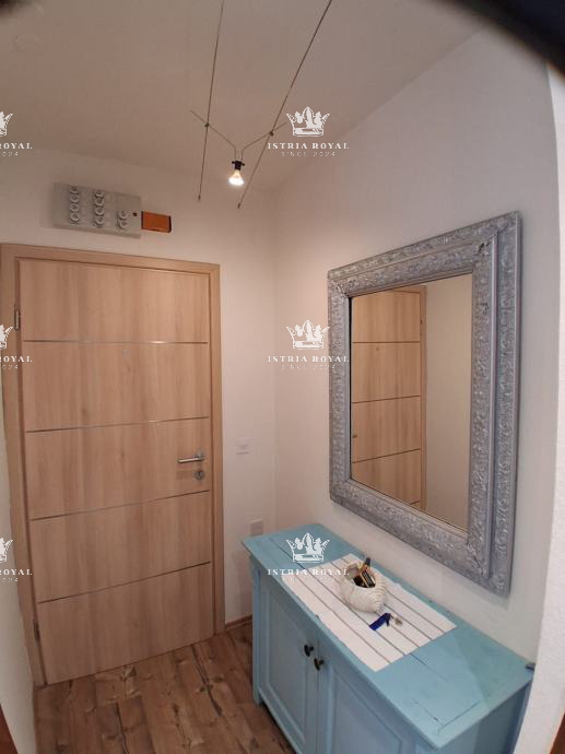 Istra, Červar Porat, PRIMA FILA SUL MARE! appartamento 62m2, 2 camere da letto + soggiorno, terrazza