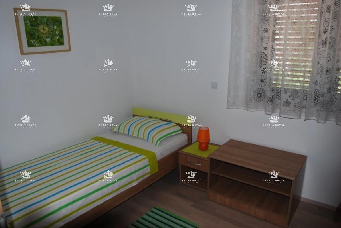 Istria, Pula, vendita di una casa in pietra ristrutturata con piscina, centro, opportunità, affitto turistico.