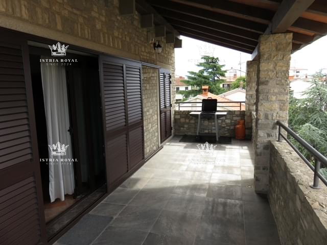 Istria, Pula, vendita di una casa in pietra ristrutturata con piscina, centro, opportunità, affitto turistico.