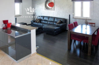 Istria, Fratrici, vendita, splendido appartamento con vista mare – Perfetta combinazione di comfort e natura.