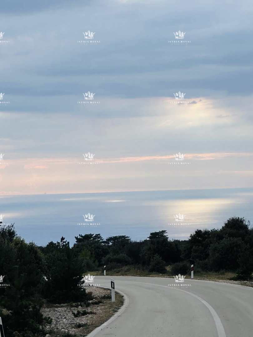 Dalmacija, Otok Brač, Vidova Gora, parcela 4.657m2, otvoren pogled na more.