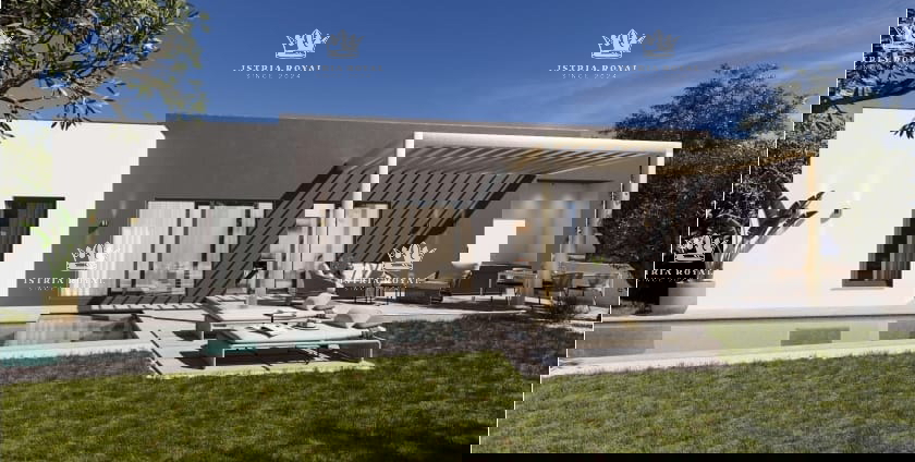 Istria, Medulin, terreno edificabile con progetto per una casa familiare, 180.000 €