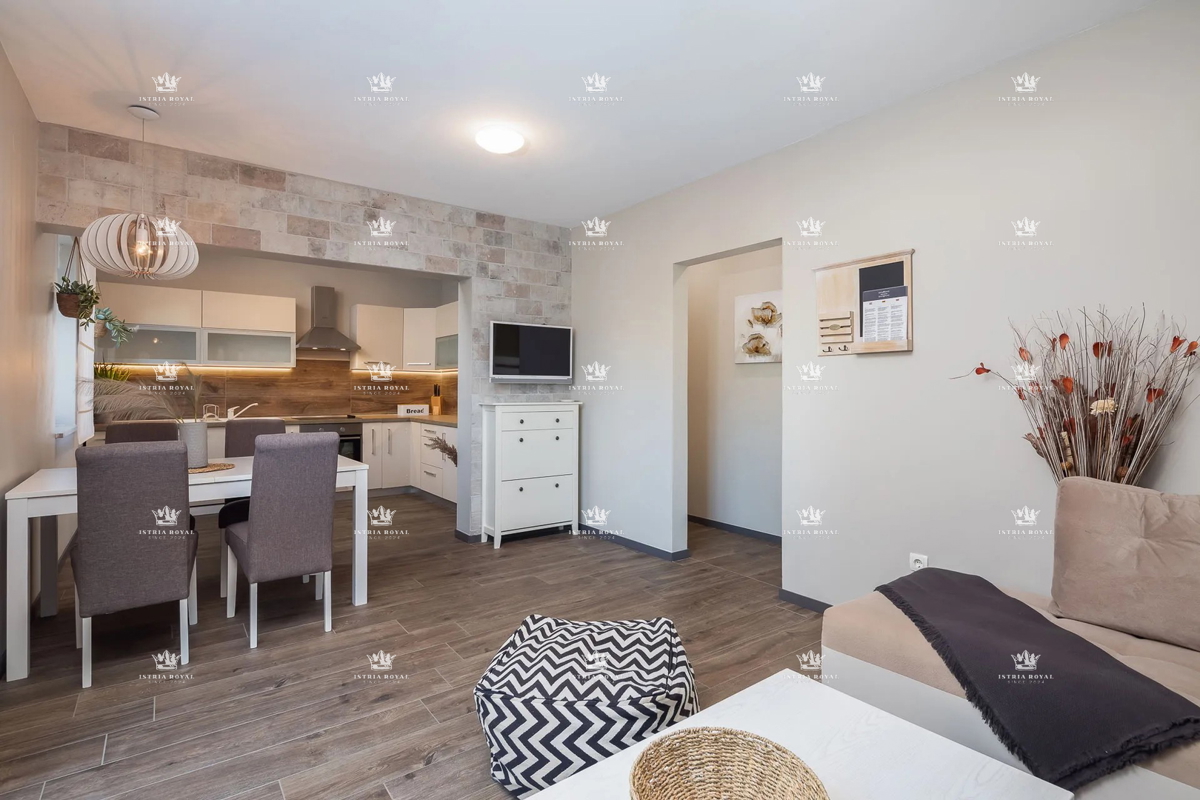 Villa di lusso con vista mare e piscina – Pag, 130 m dalla spiaggia