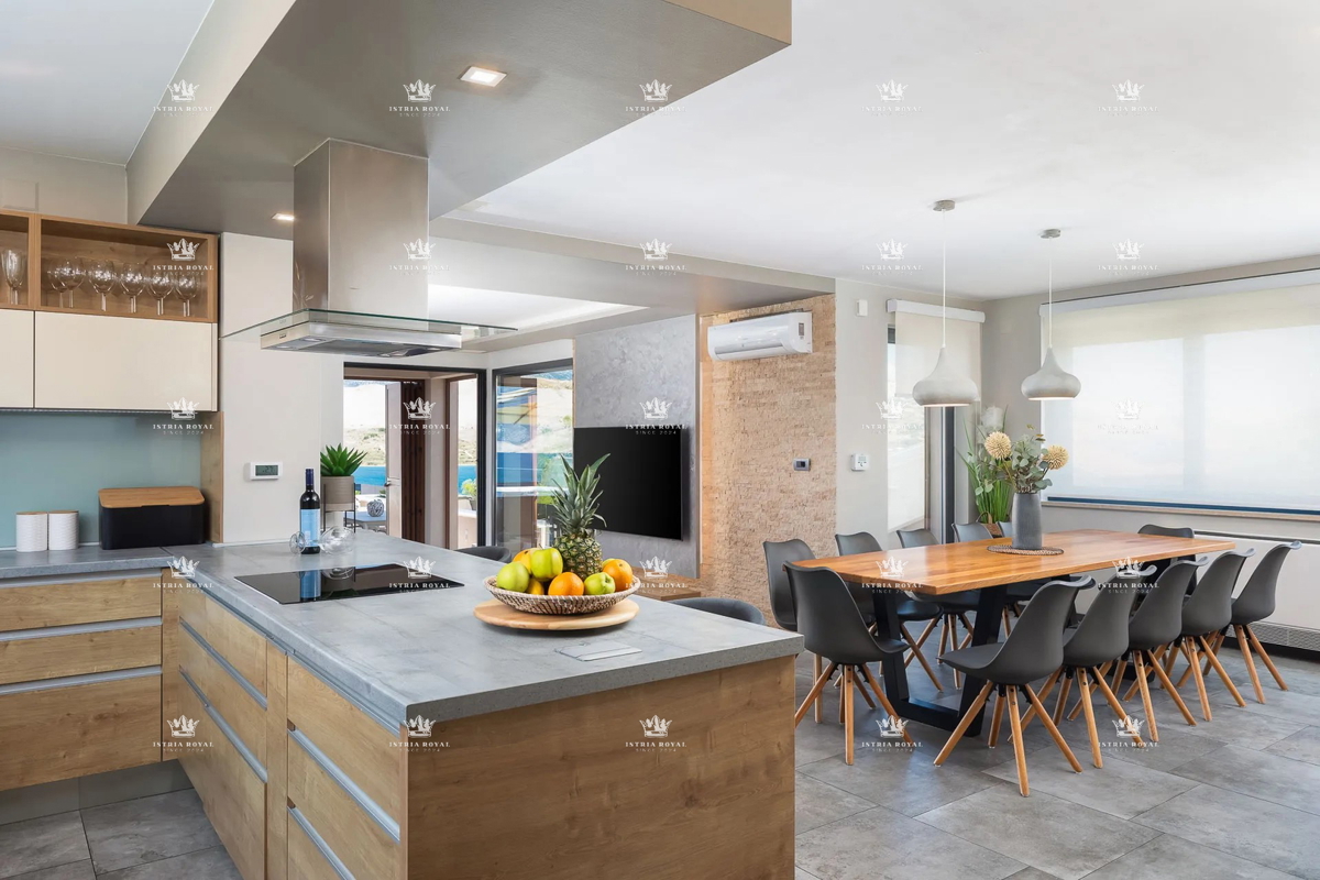 Villa di lusso con vista mare e piscina – Pag, 130 m dalla spiaggia