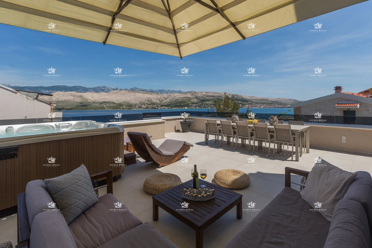 Villa di lusso con vista mare e piscina – Pag, 130 m dalla spiaggia
